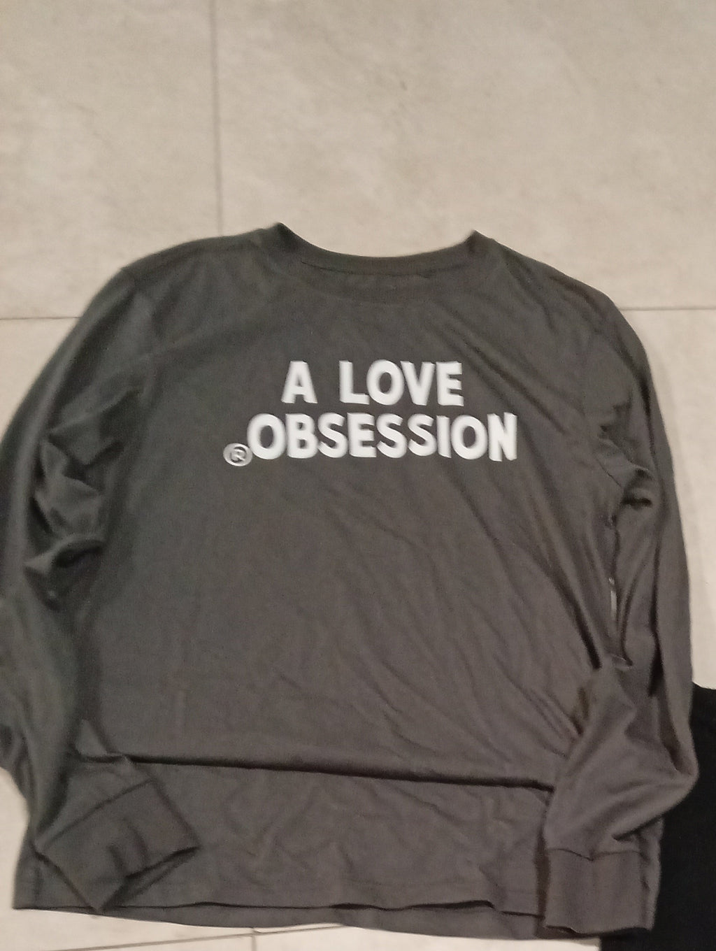 a love obsession (Kaziii.co A long sleeve)
